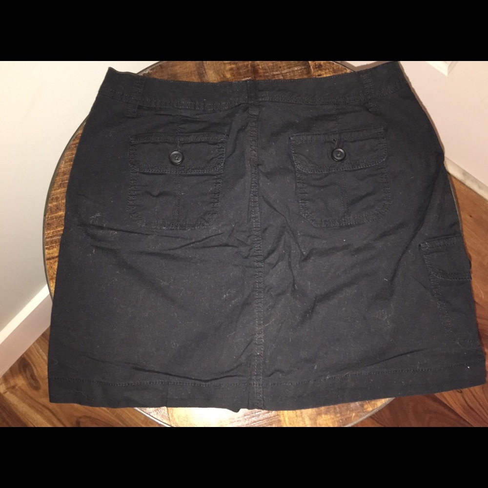 Black skort